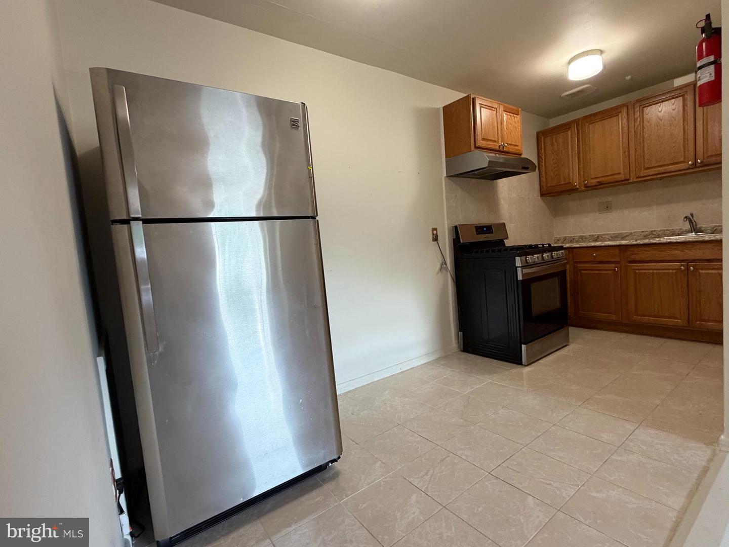 805 W Chester Pike #rear (2nd Floor) Property Photo 3