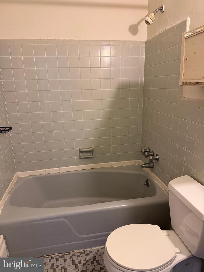 805 W Chester Pike #rear (2nd Floor) Property Photo 17