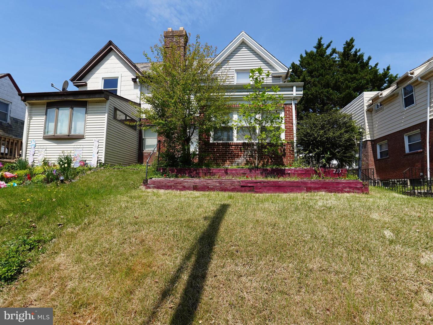 233 W Albemarle Ave Property Photo 2