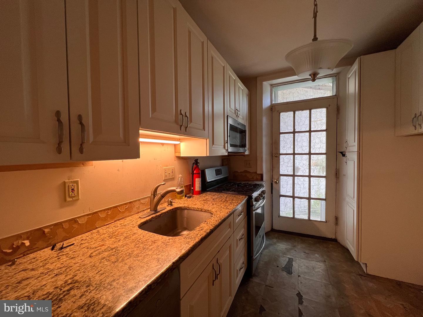 192 N Lansdowne Ave ##b1 Property Photo 11