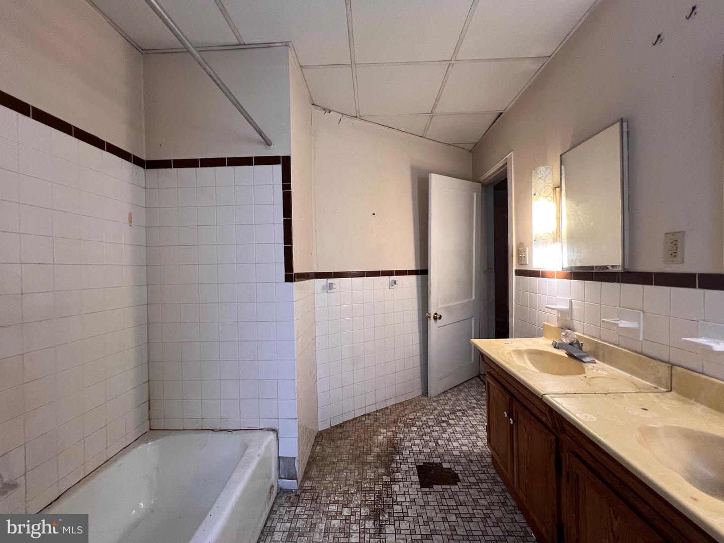 192 N Lansdowne Ave ##b1 Property Photo 20