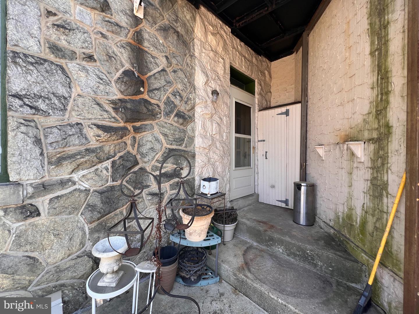 192 N Lansdowne Ave ##b1 Property Photo 27