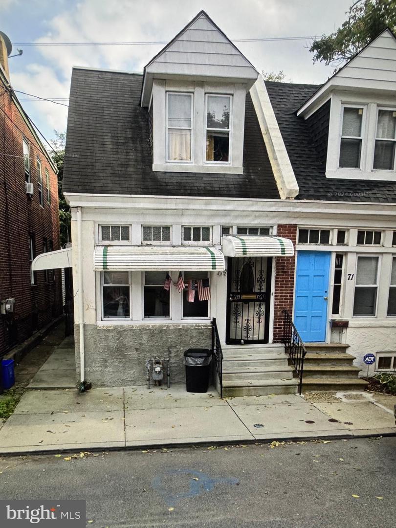 69 S 7th St Property Photo 1