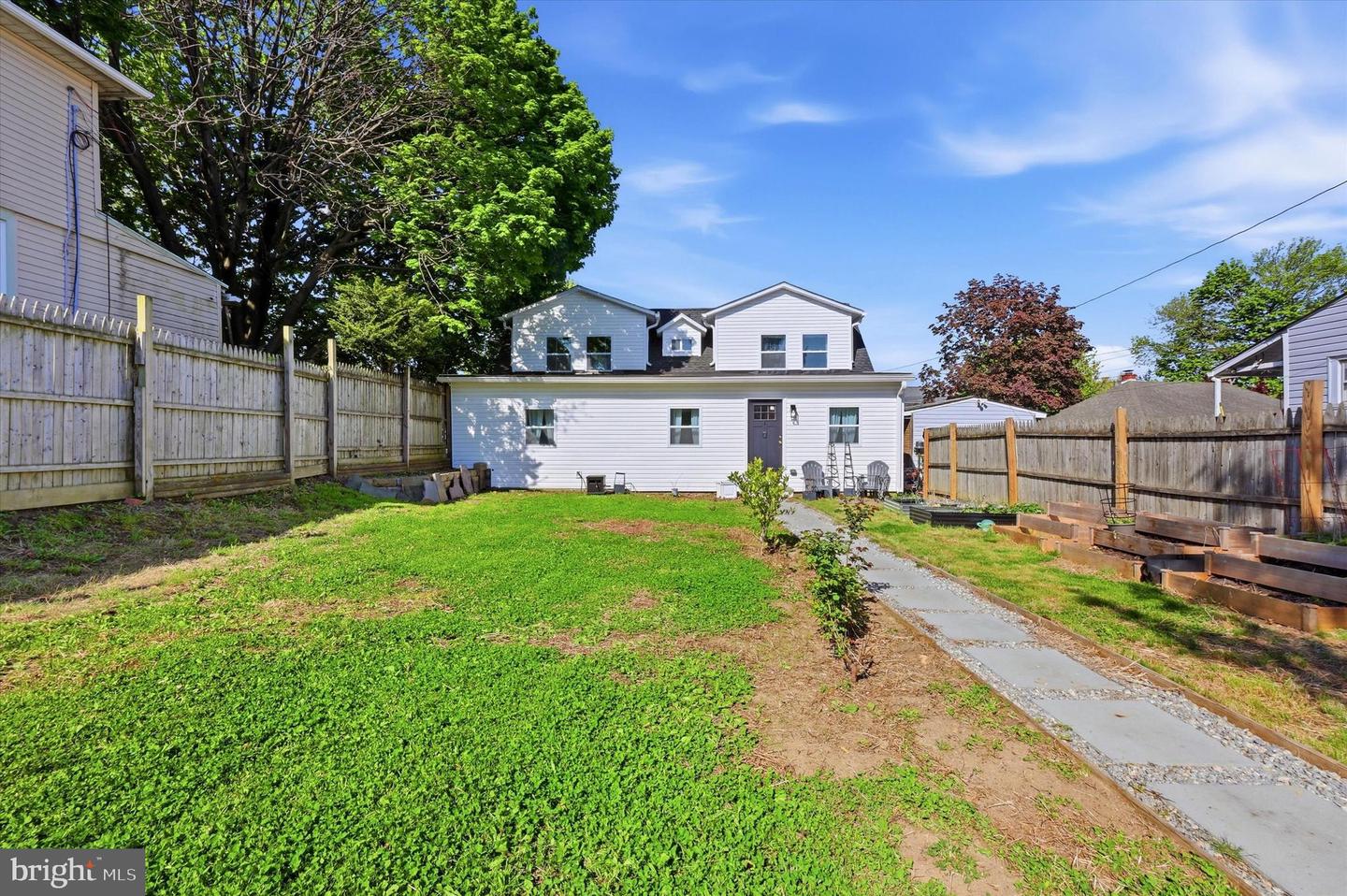 1814 Market St Property Photo 1