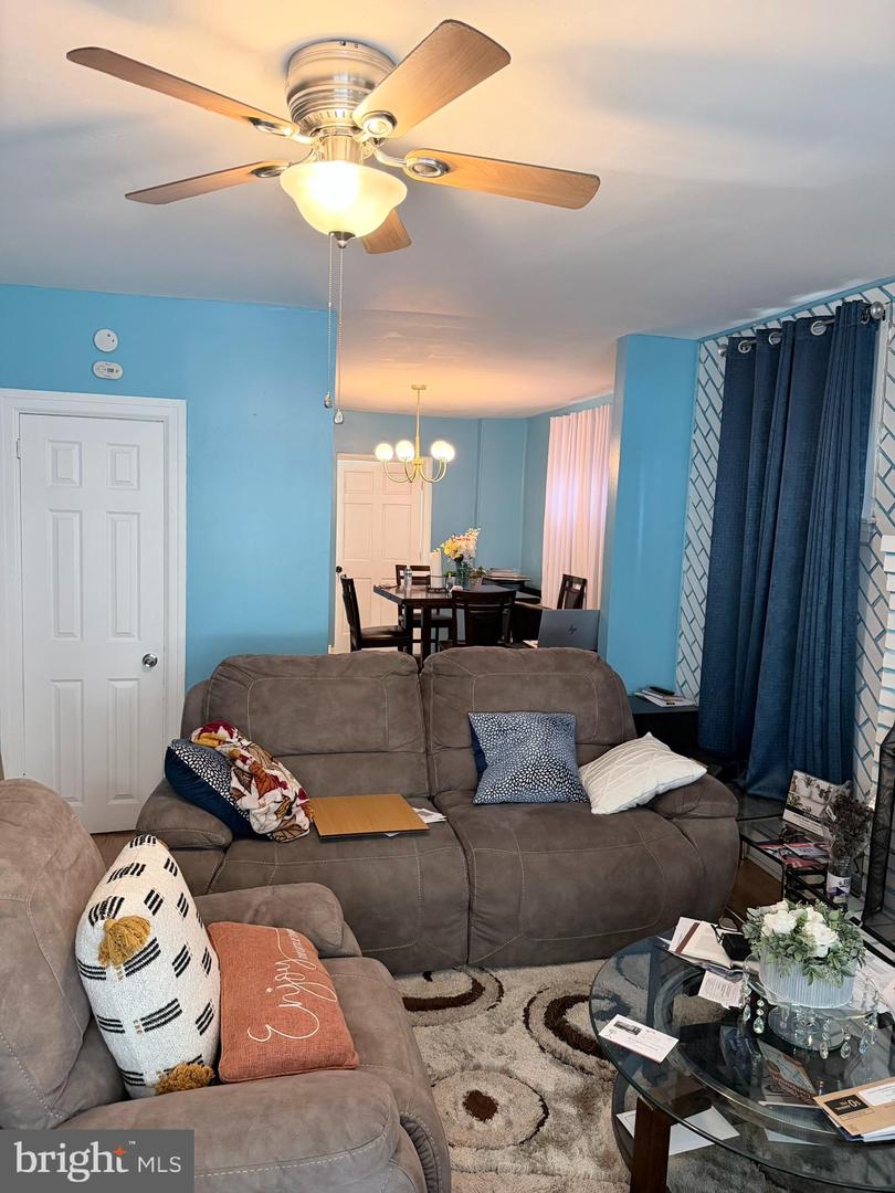 180 Park Pl Property Photo 8