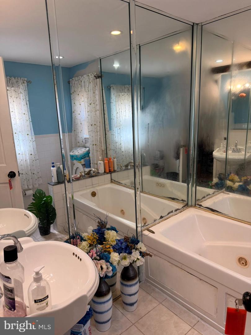 180 Park Pl Property Photo 14