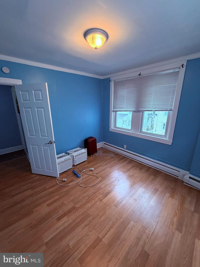 180 Park Pl Property Photo 18