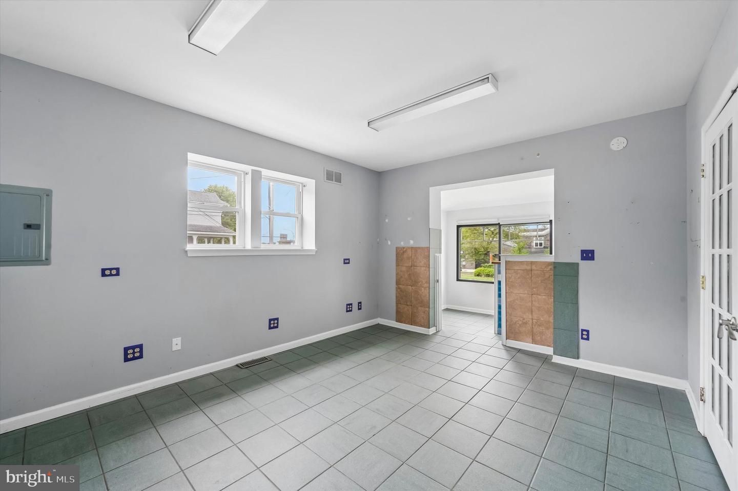 2201 Darby Road Property Photo 5