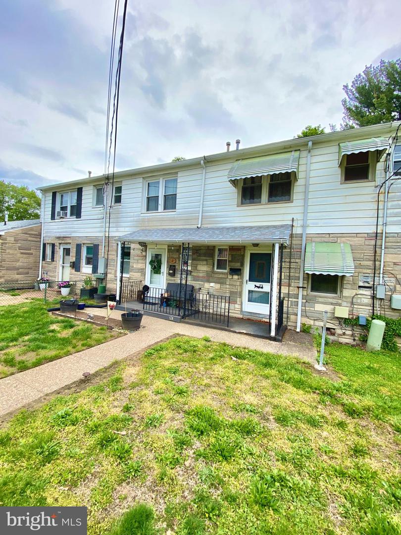 317 Hibbs Ave Property Photo 2