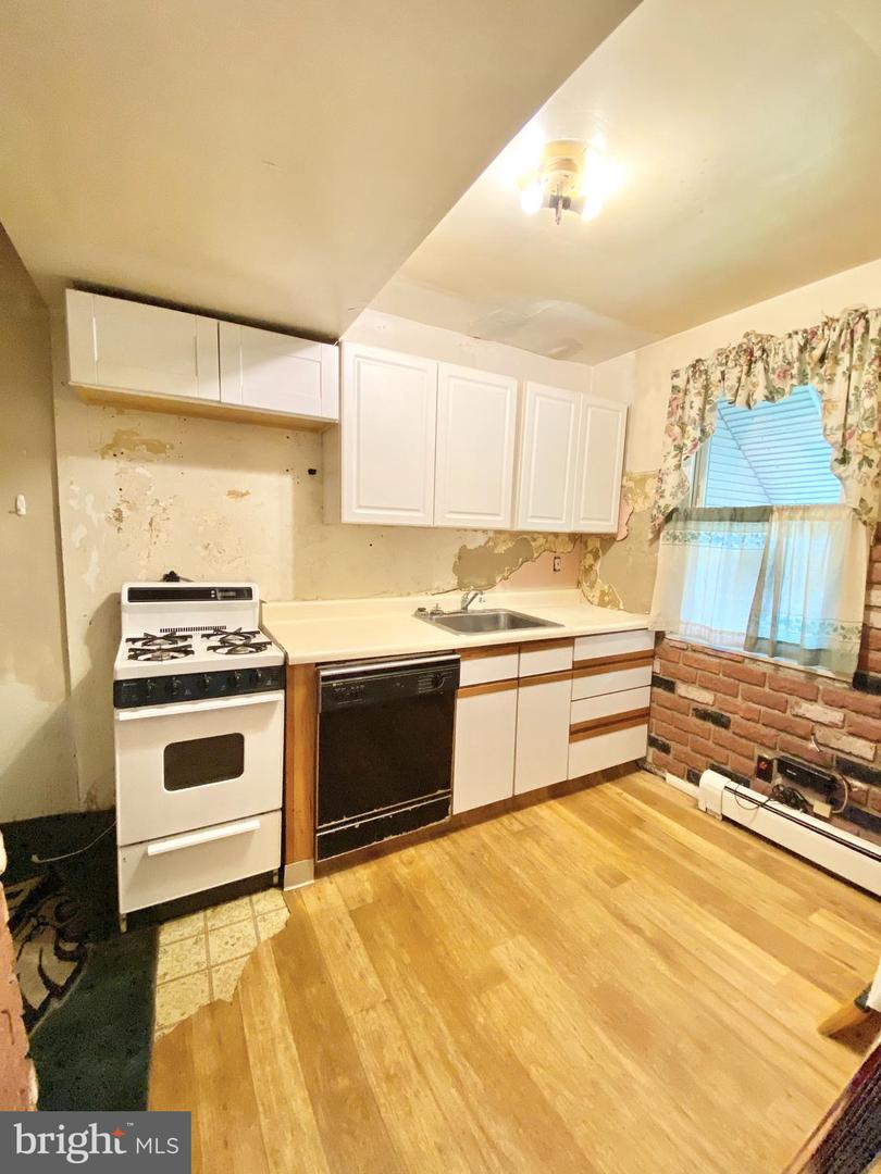 317 Hibbs Ave Property Photo 17