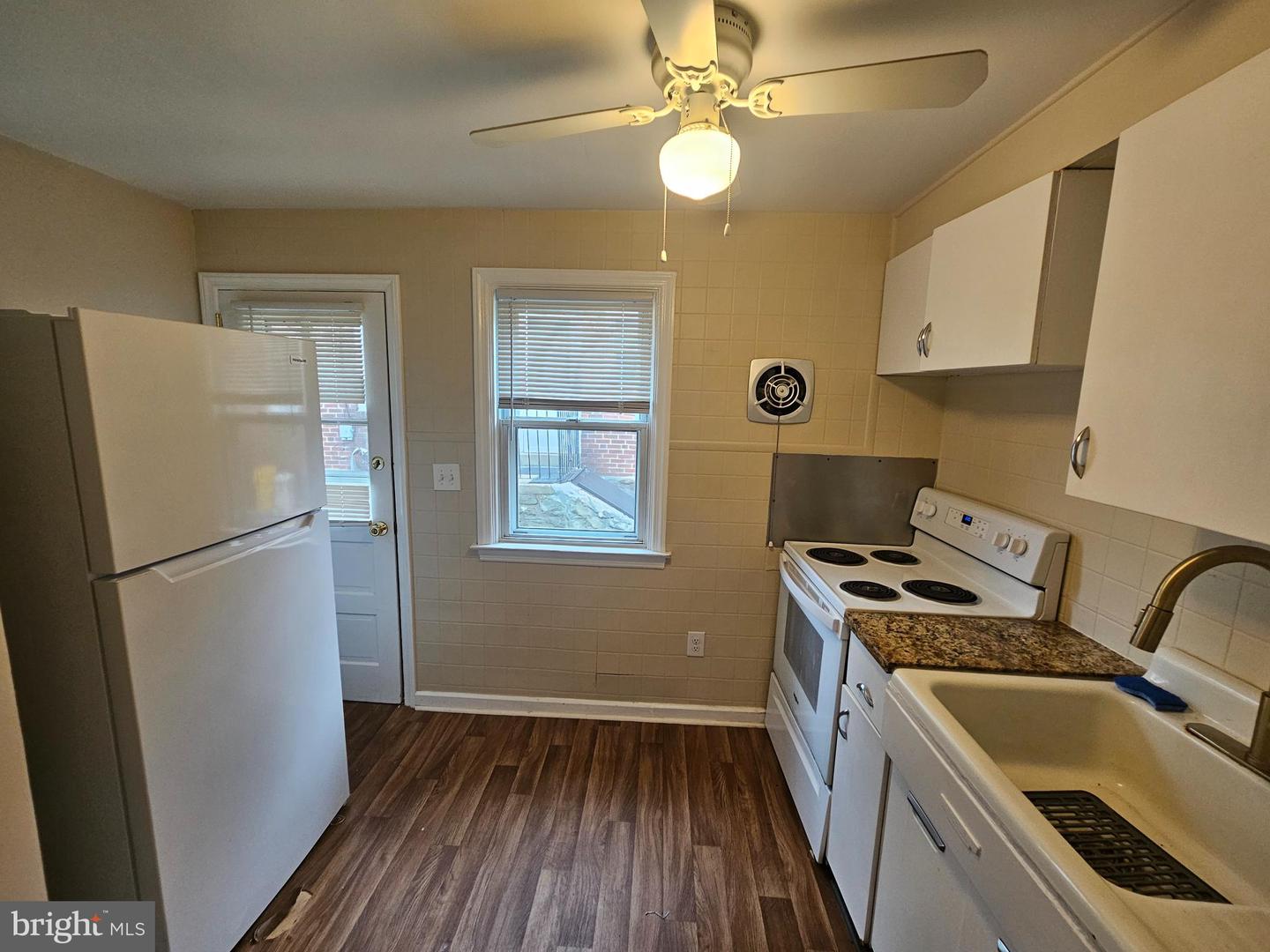 3411 Berkley Ave Property Photo 9
