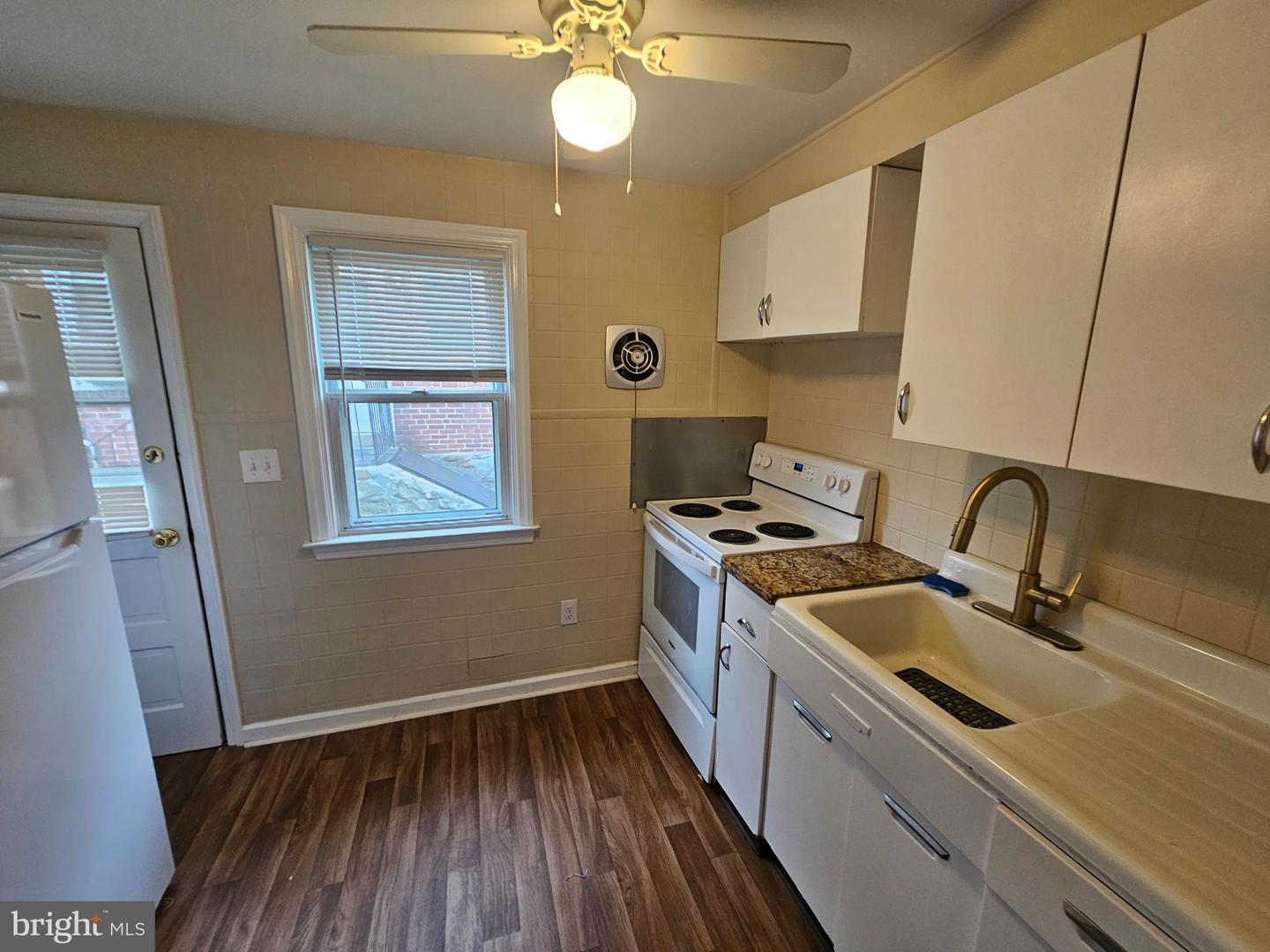 3411 Berkley Ave Property Photo 11