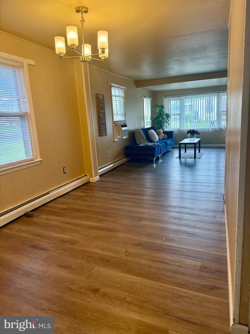 1628 Cherry St Property Photo 4