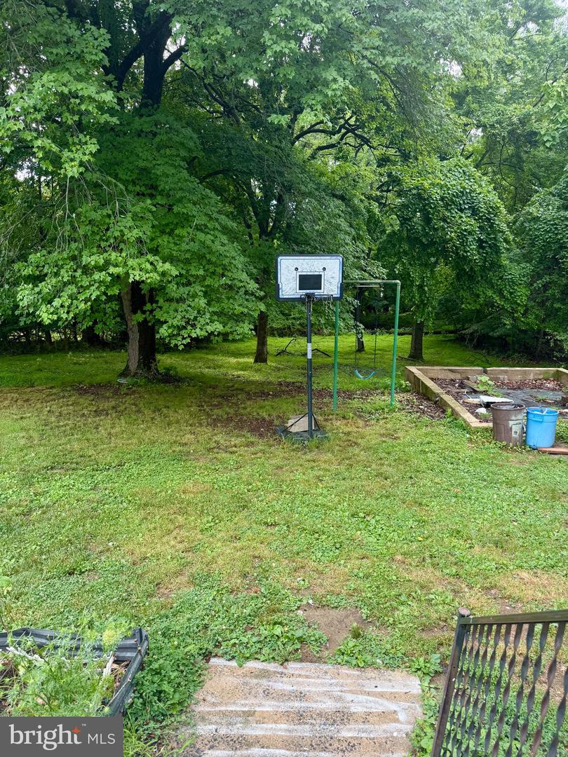 1628 Cherry St Property Photo 20