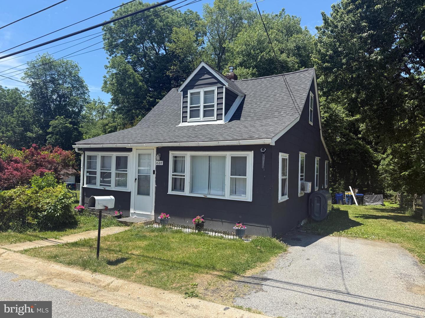 1628 Cherry St Property Photo 27