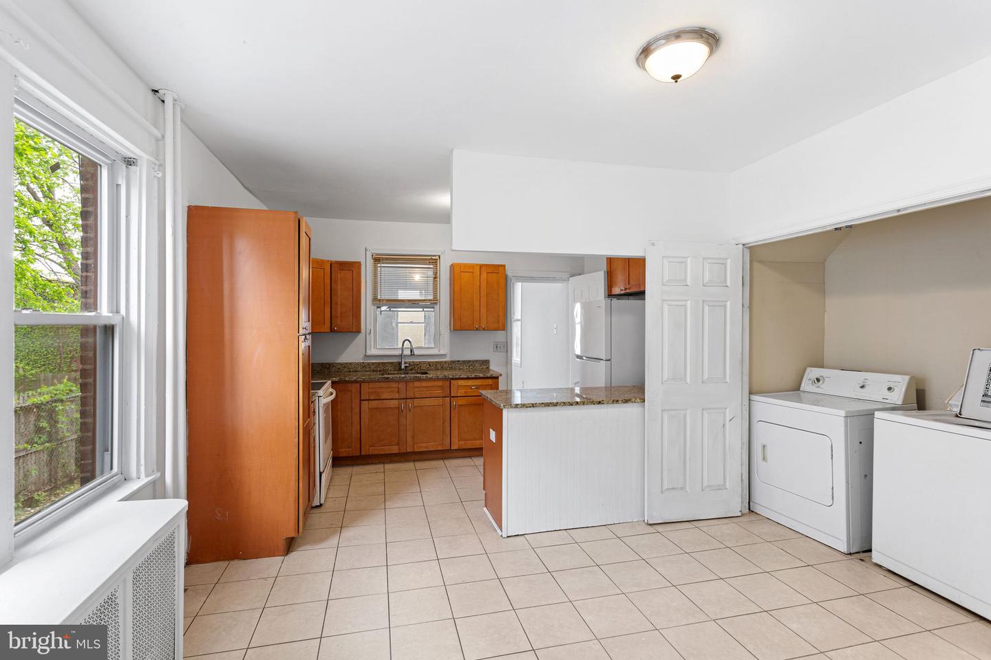 416 Pusey Ave Property Photo 6