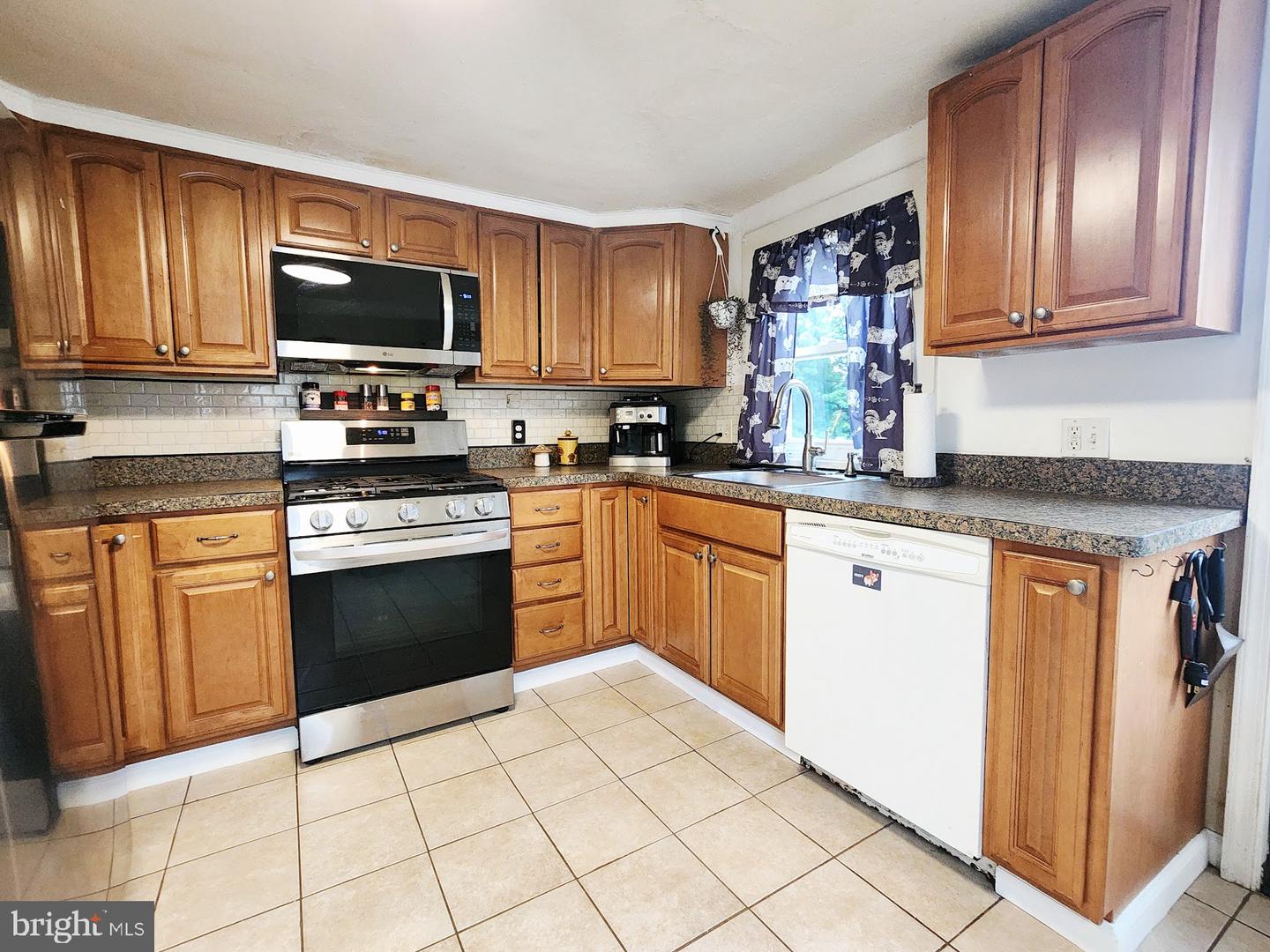 336 Springfield Rd Property Photo 5