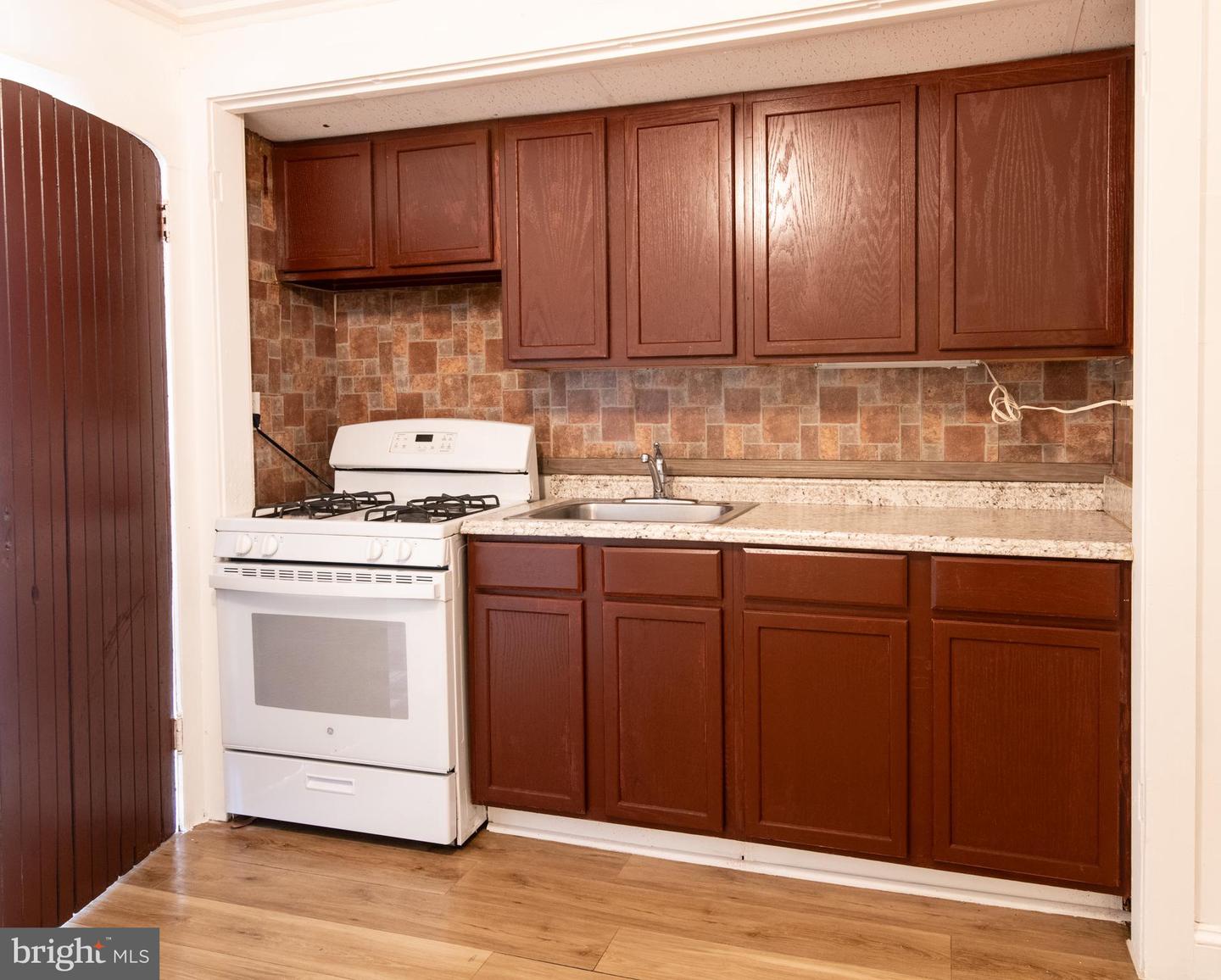 309 Hampden Rd Property Photo 6