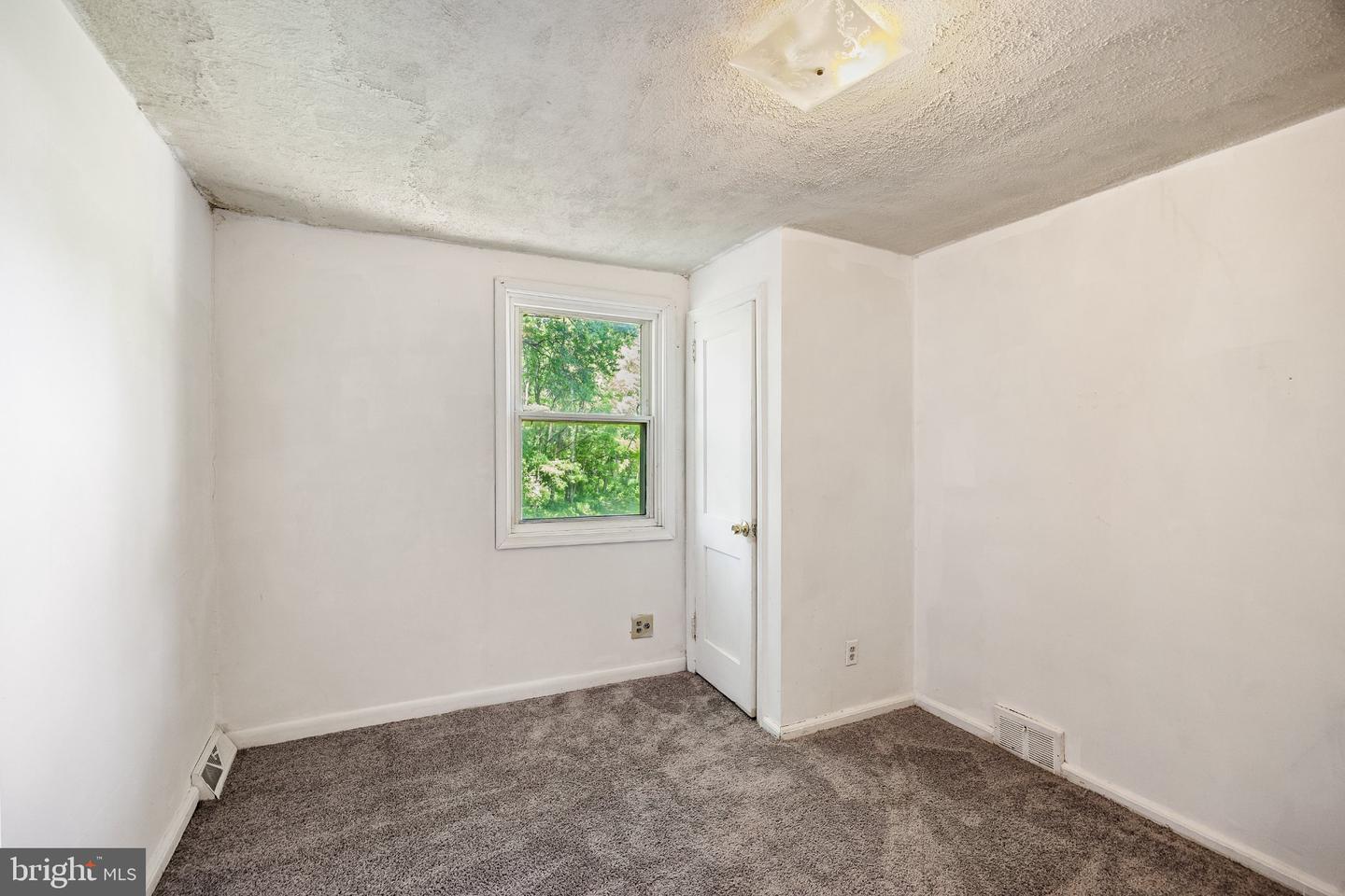 311 Fern St Property Photo 16