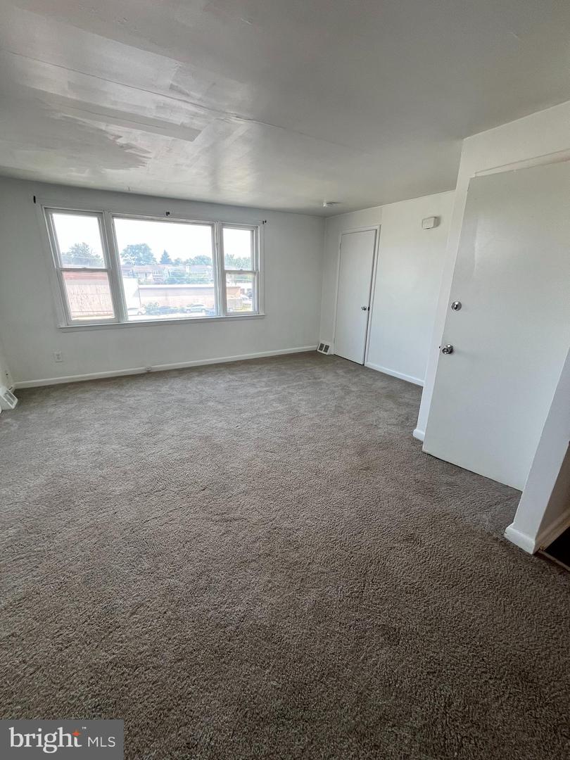 168 N Bonsall Ave Property Photo 4