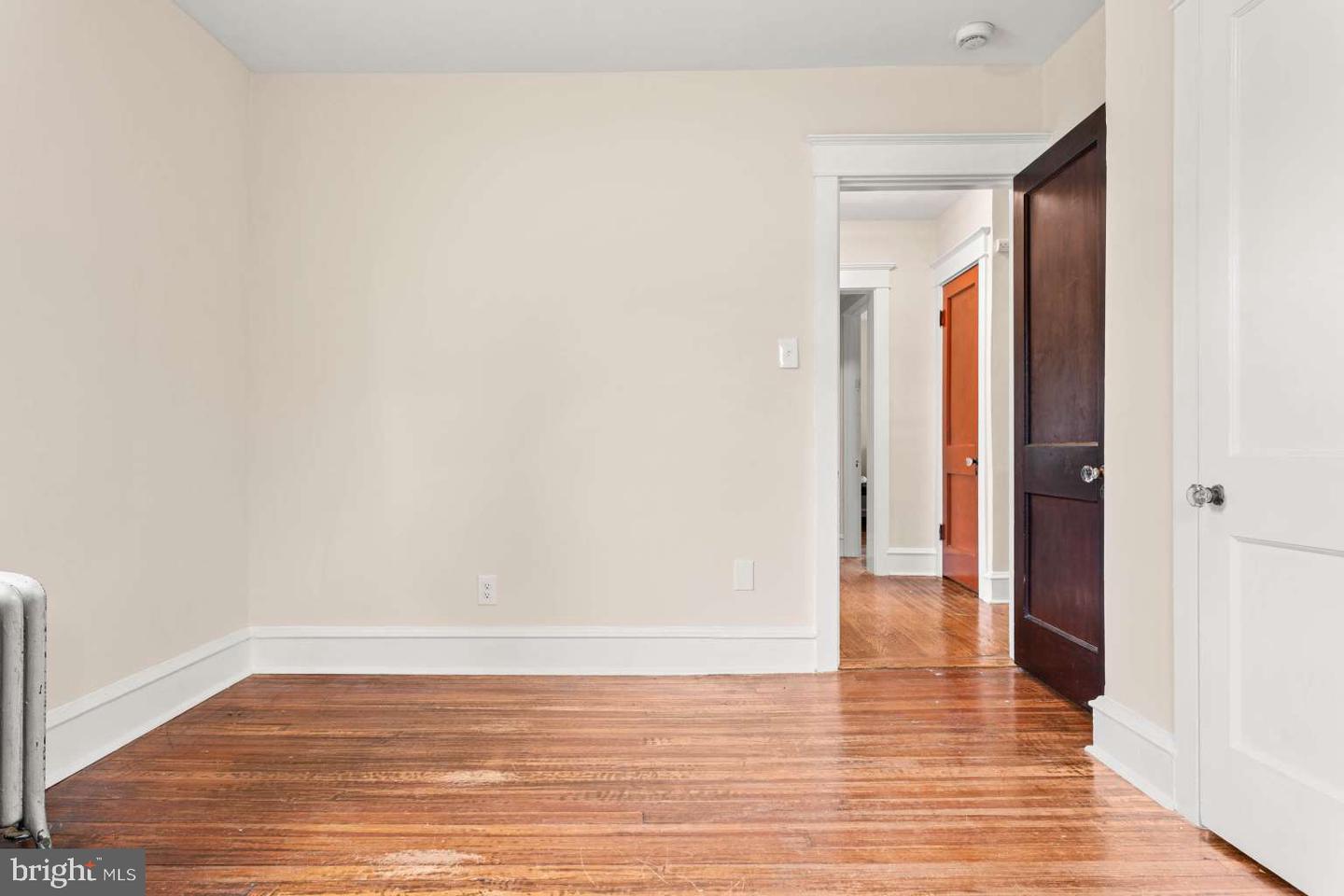 610 Saxer Ave Property Photo 15
