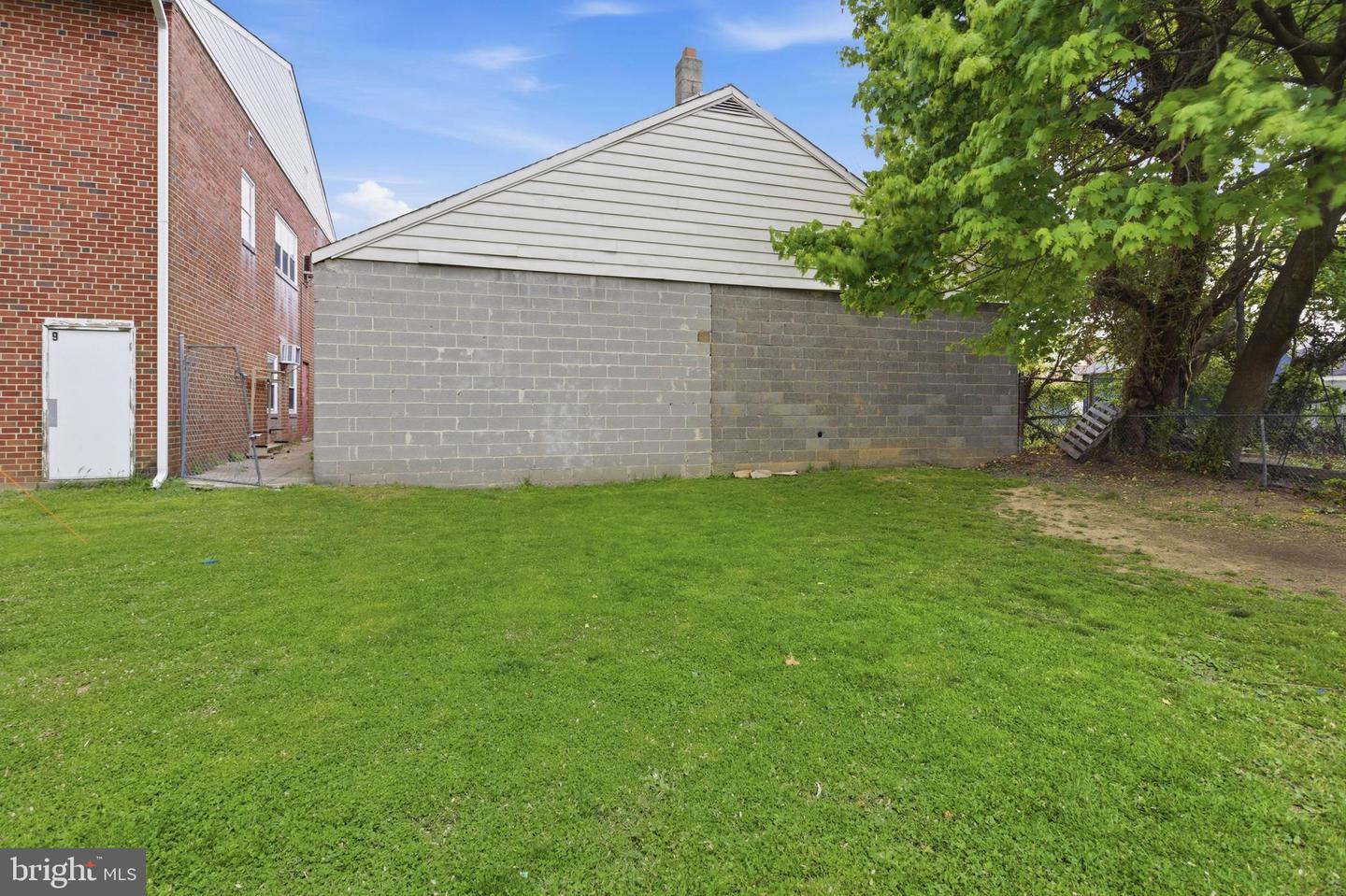 238 Clifton Ave Property Photo 14