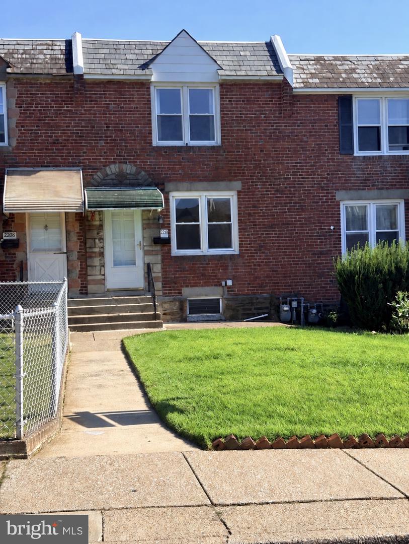 2210 Ardmore Ave Property Photo 1