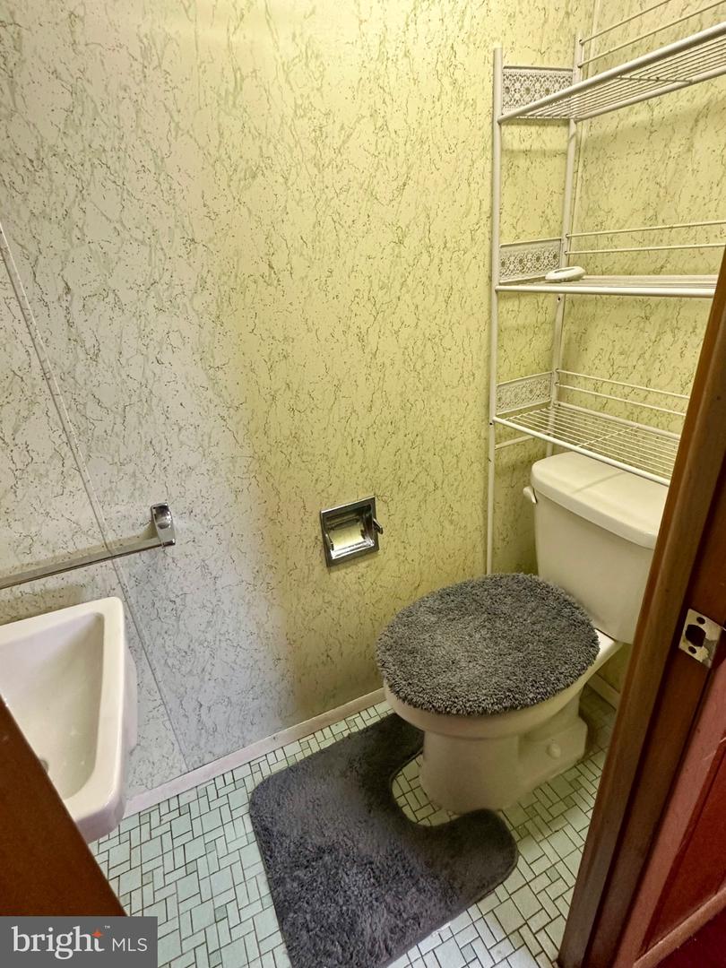 2210 Ardmore Ave Property Photo 15