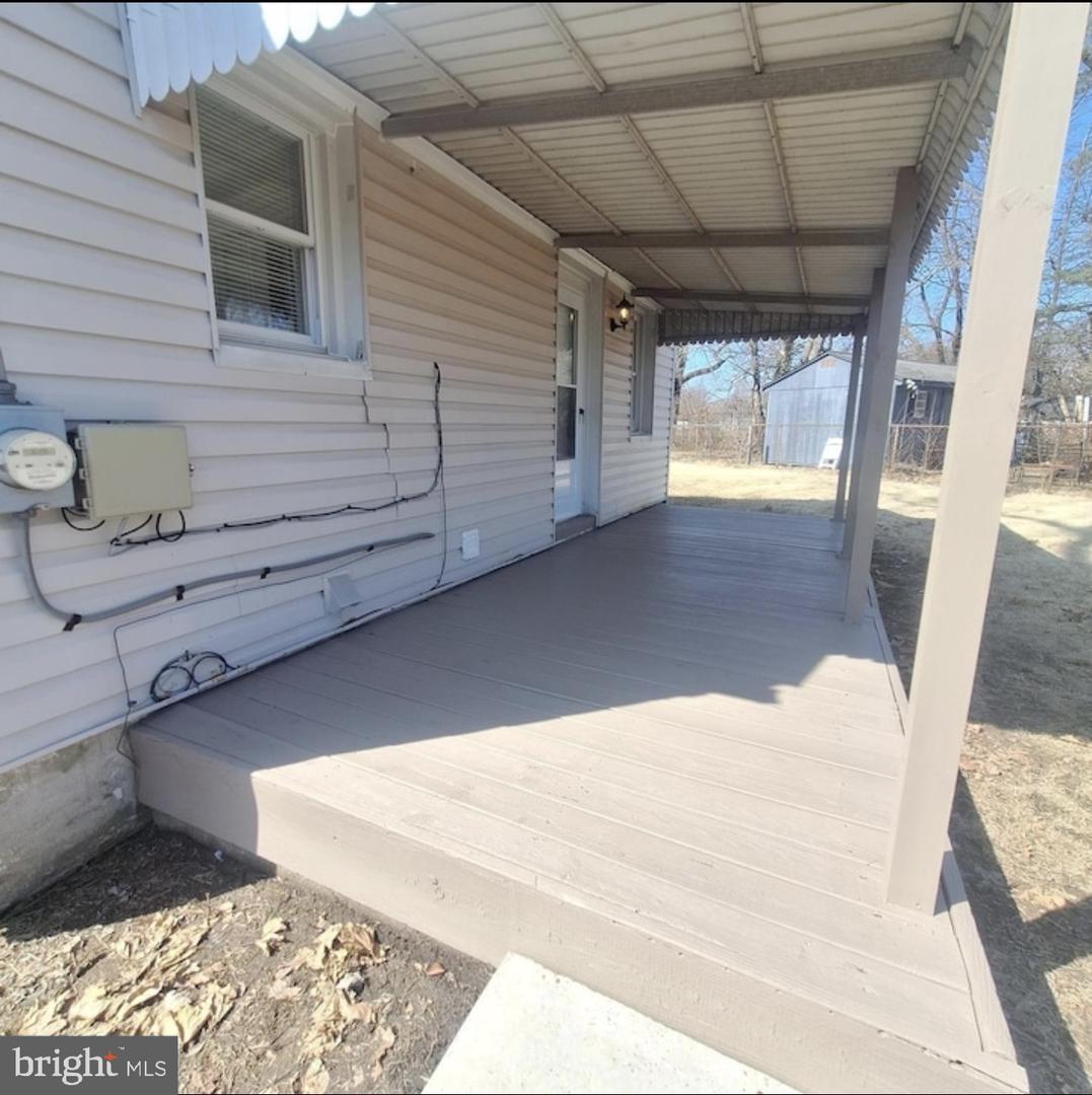 403 Trenton Ct Property Photo 2