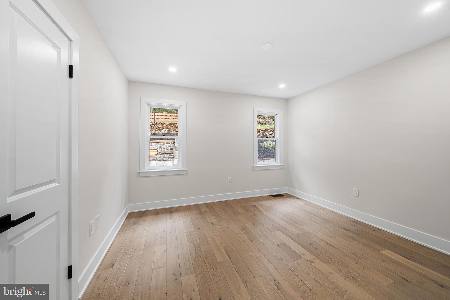 135 Bryn Mawr Ave Property Photo 16