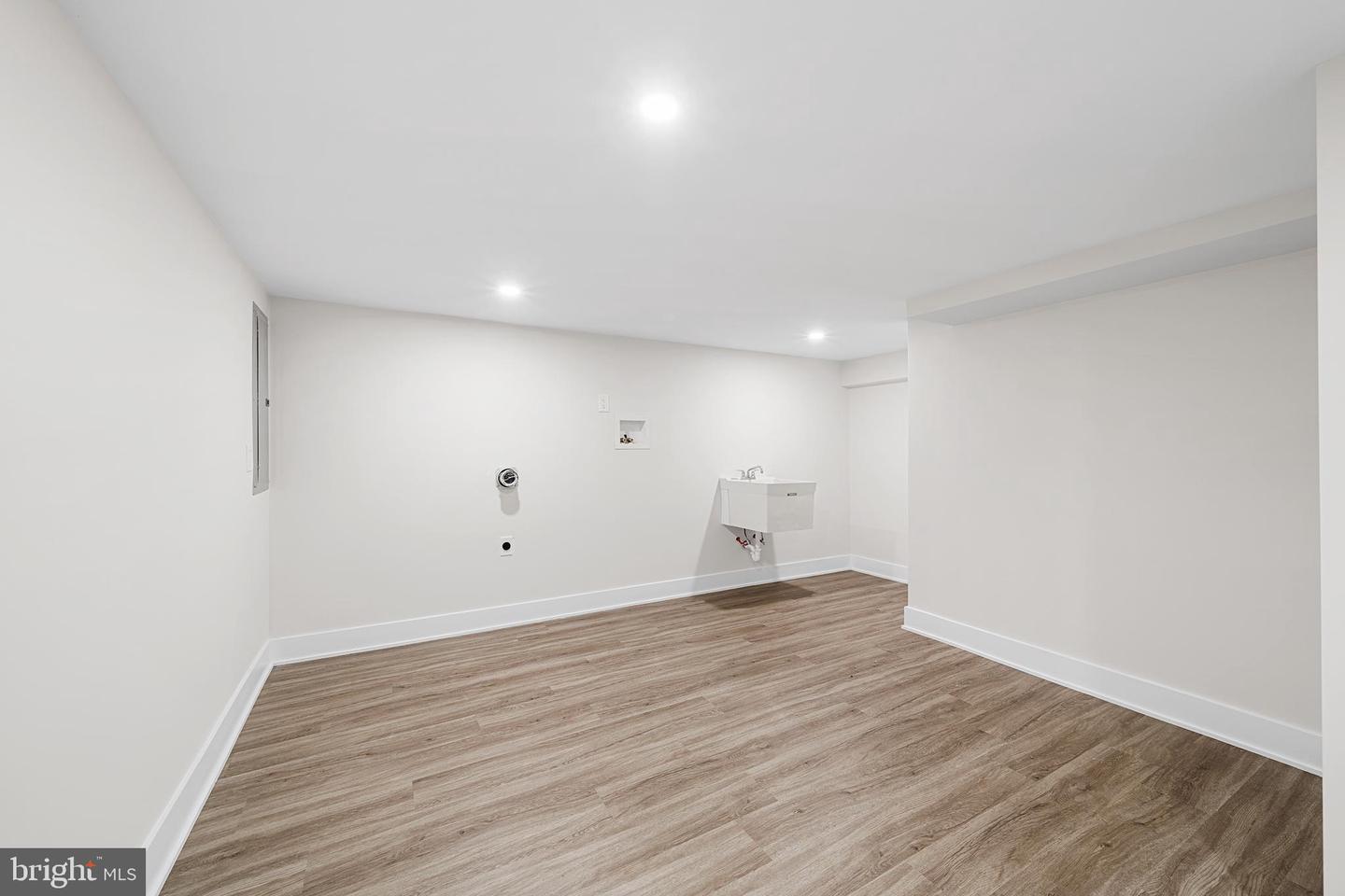 135 Bryn Mawr Ave Property Photo 24