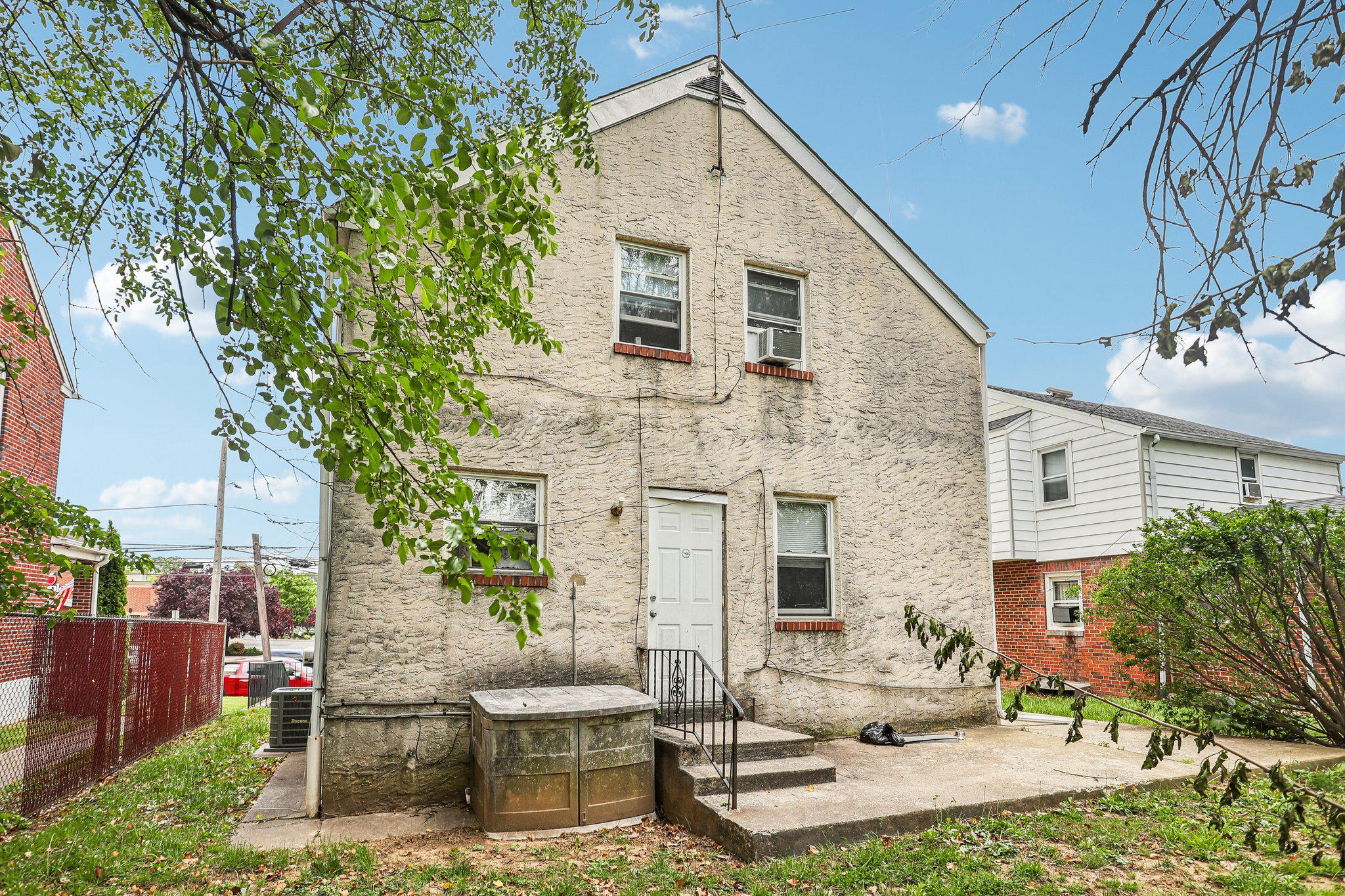 319 Macdade Blvd Property Photo 4