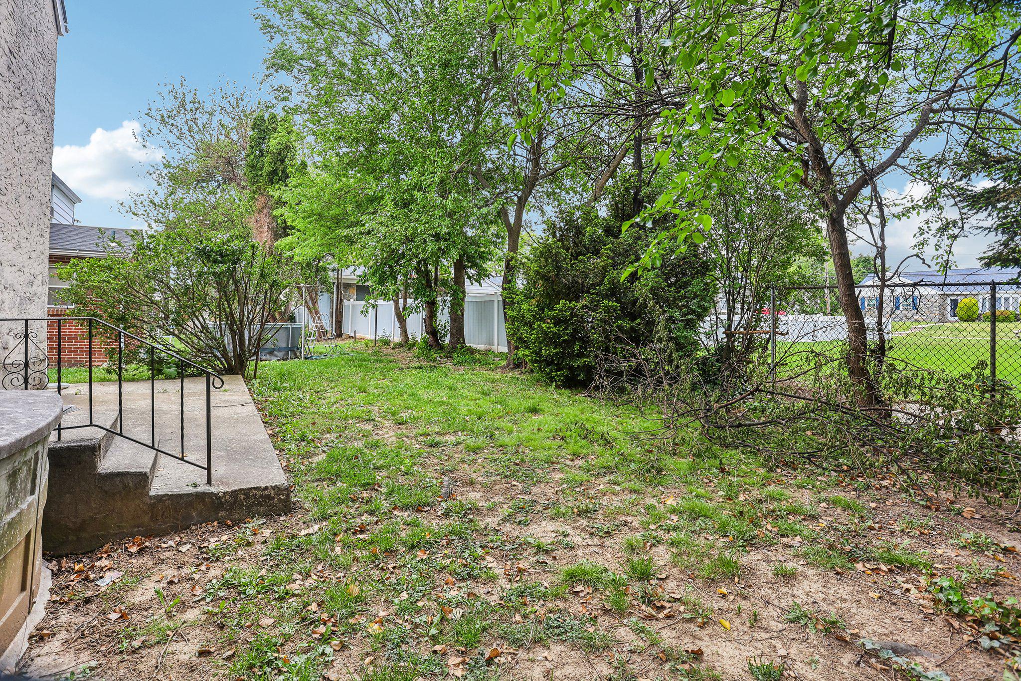 319 Macdade Blvd Property Photo 5