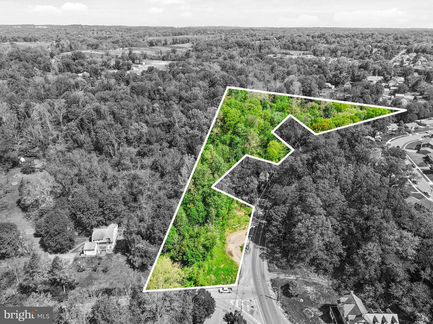 386 E Dutton Mill Rd Property Photo 3