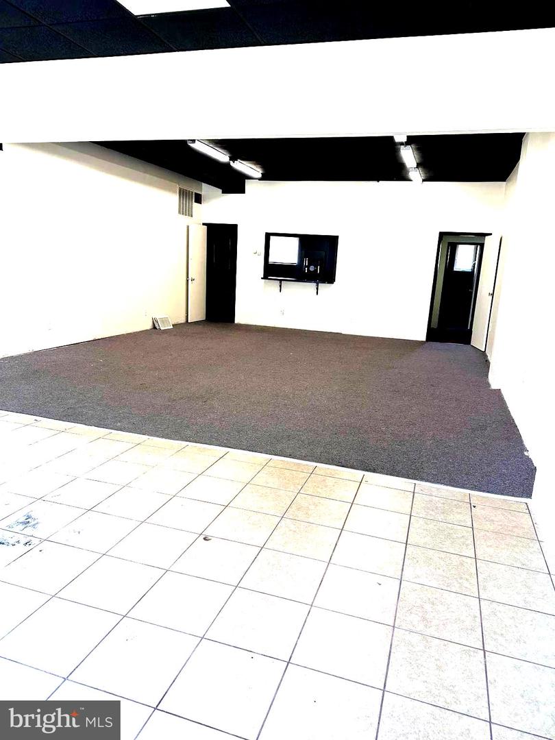 230 Holmes Rd Property Photo 8