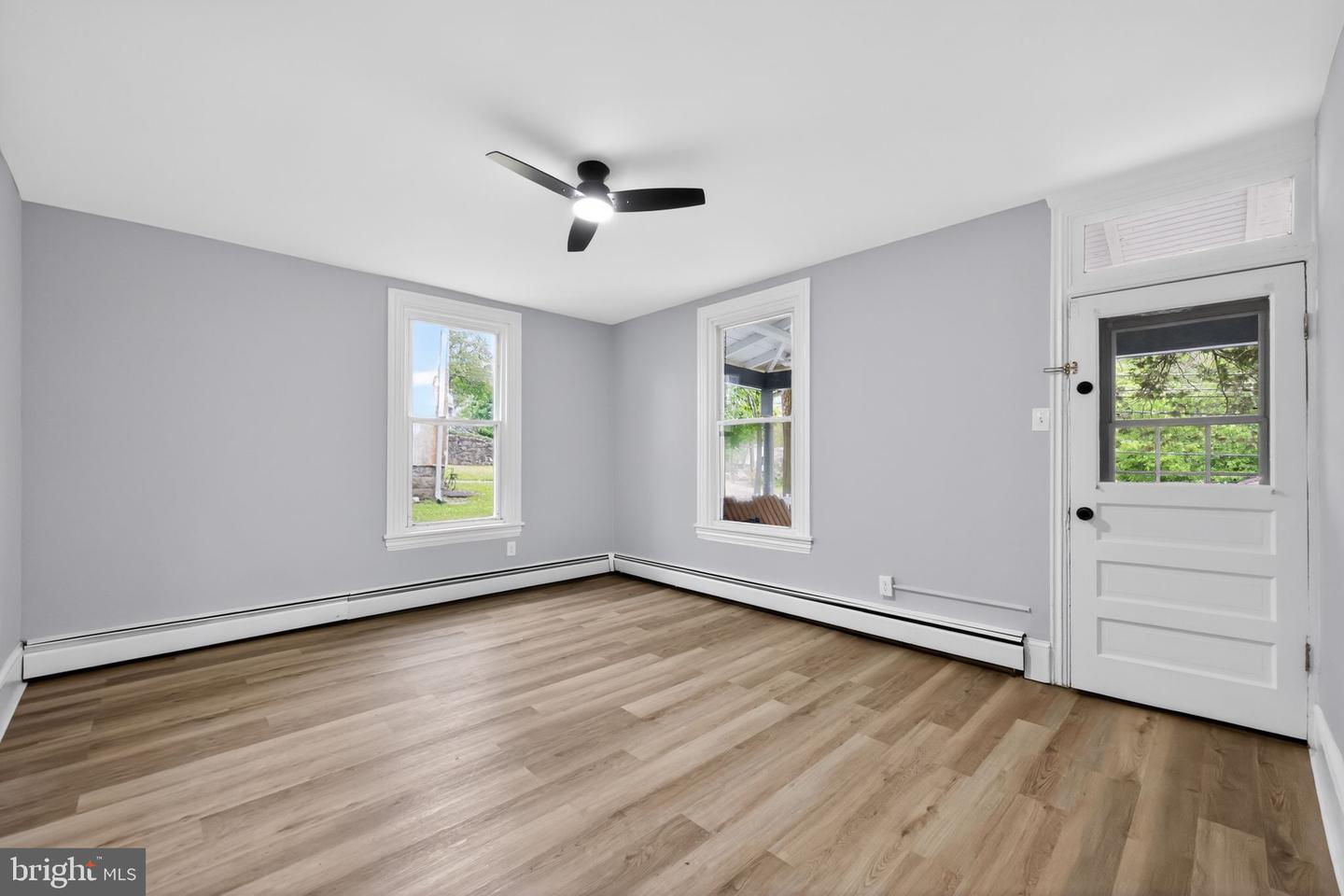 16 Convent Rd Property Photo 8