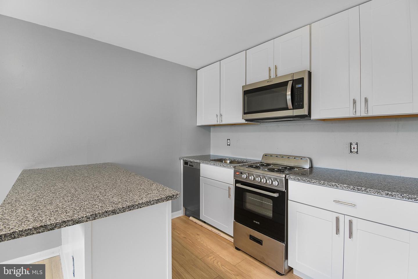 164 ABBEY TER Property Photo 1