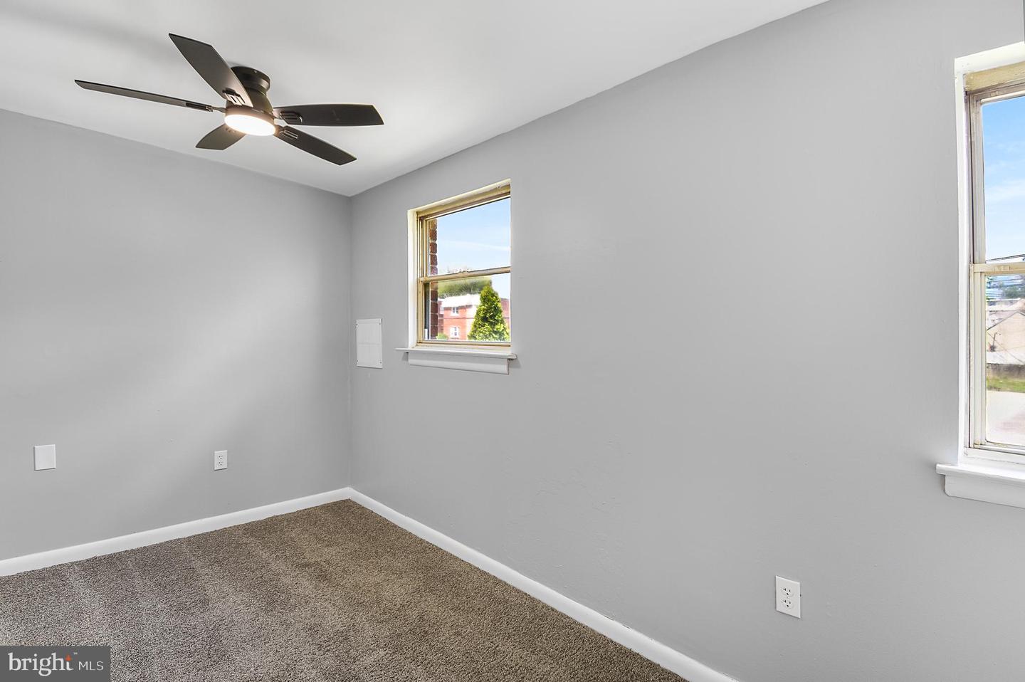 164 Abbey Ter Property Photo 7