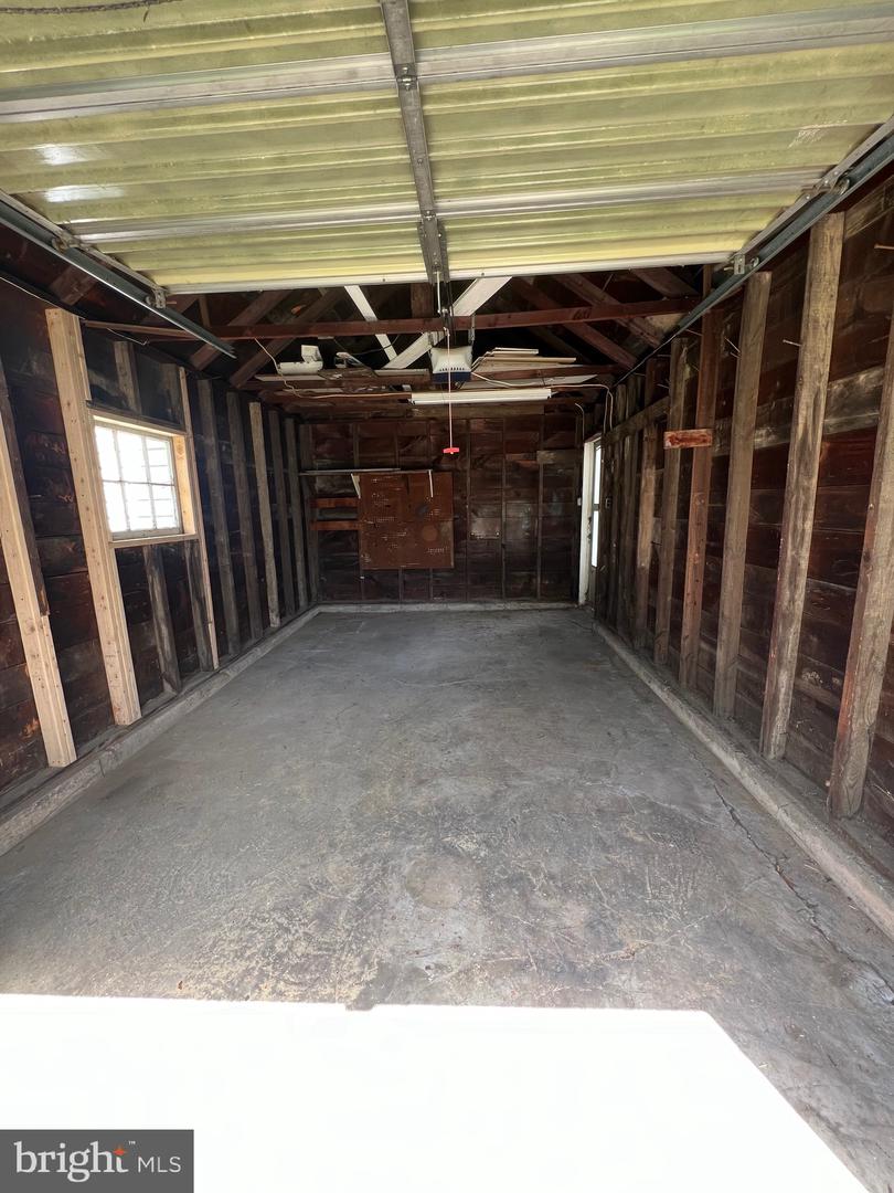 1023 Langley St Property Photo 37