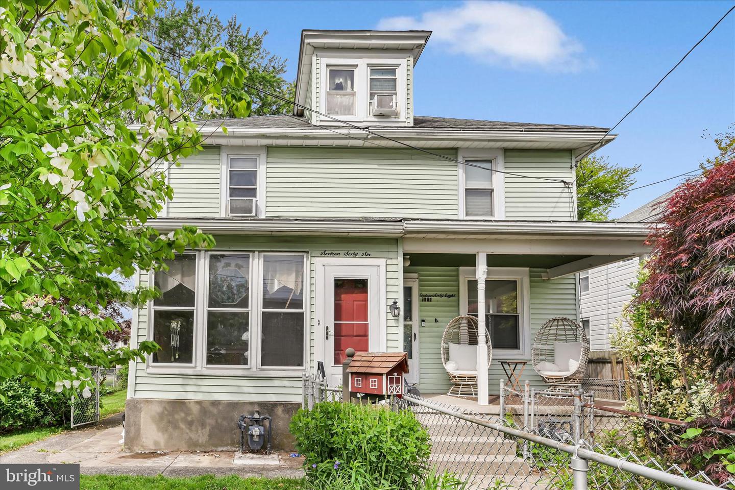 1666 Ward St Property Photo 2