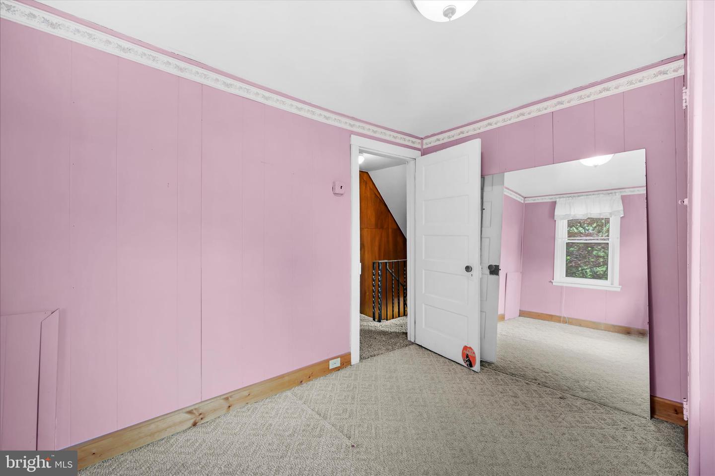 1666 Ward St Property Photo 18