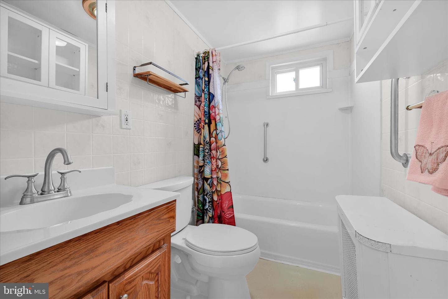 1666 Ward St Property Photo 19