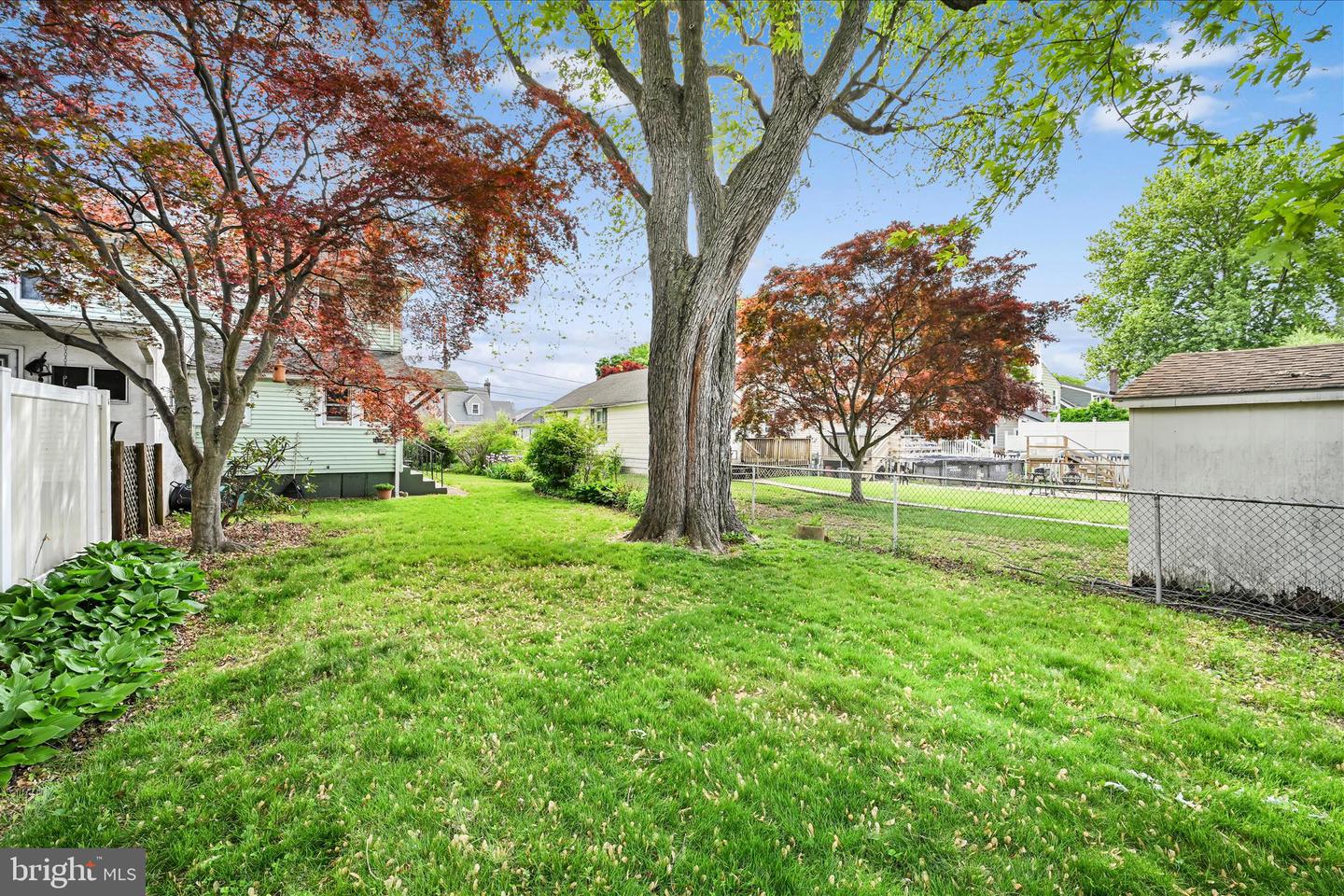 1666 Ward St Property Photo 29