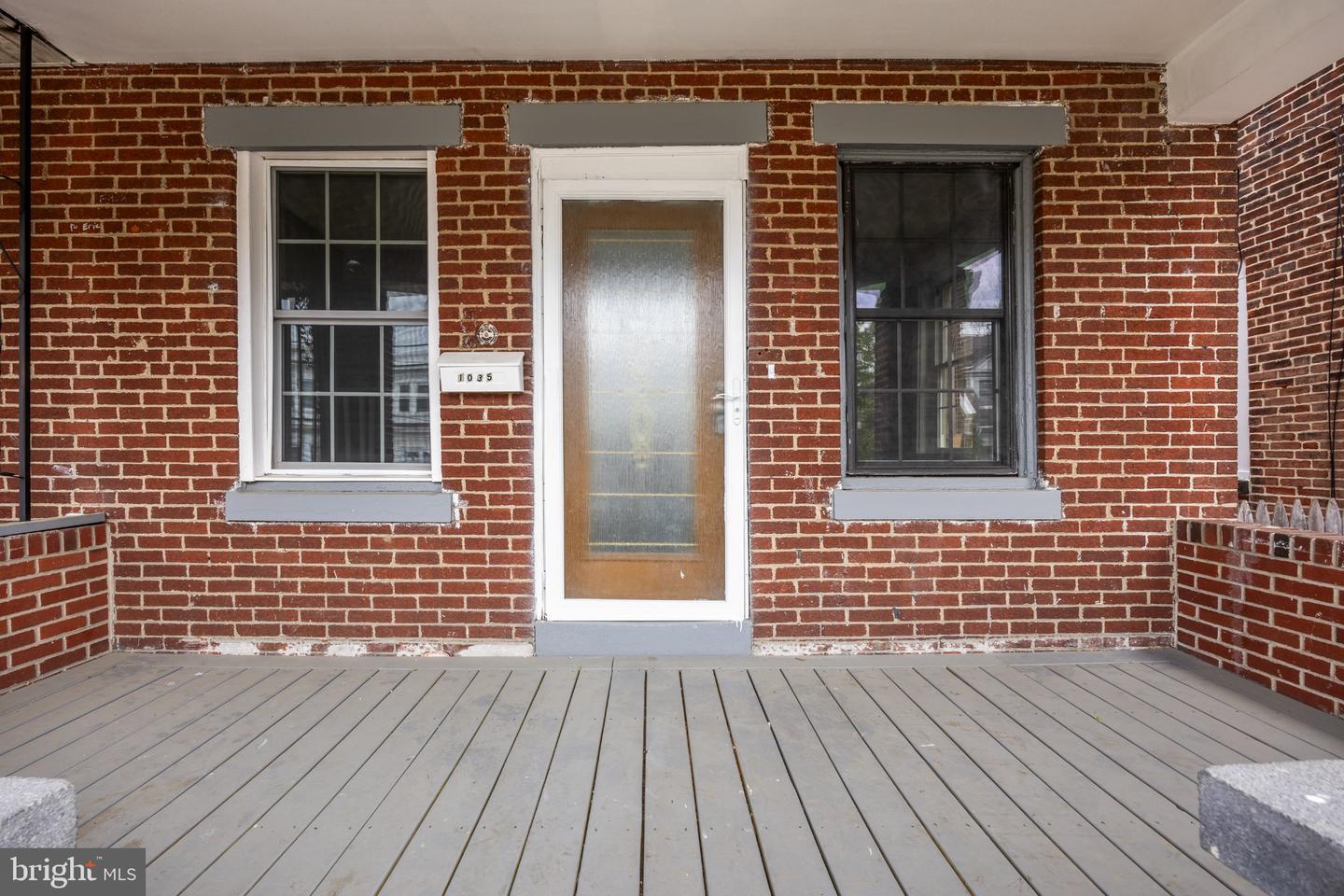 1035 Mcdowell Ave Property Photo 5