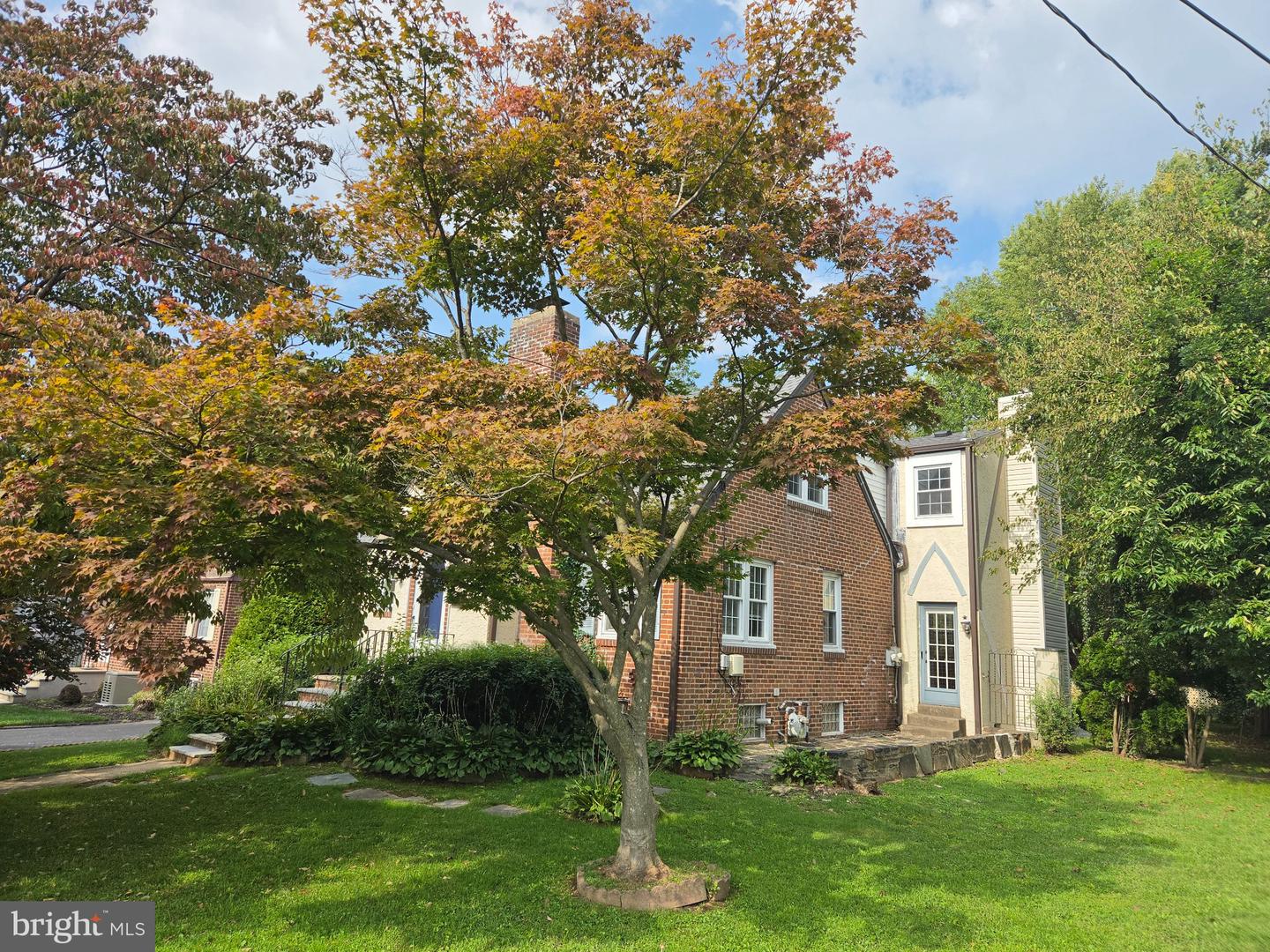 20 Davis Ave Property Photo 4