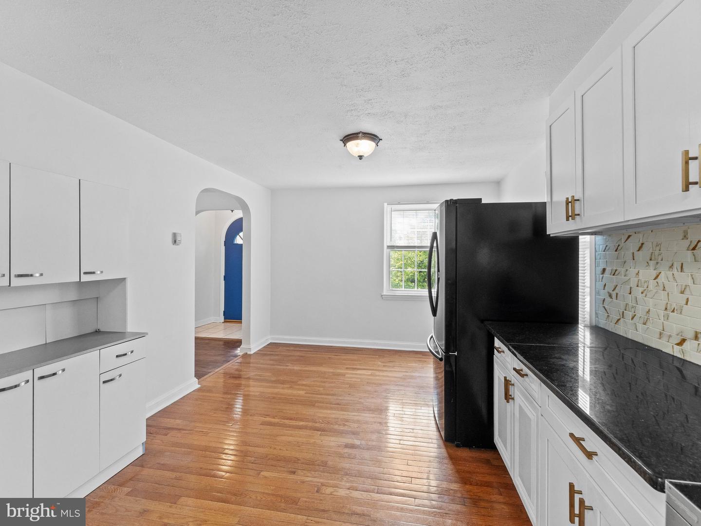 20 Davis Ave Property Photo 15