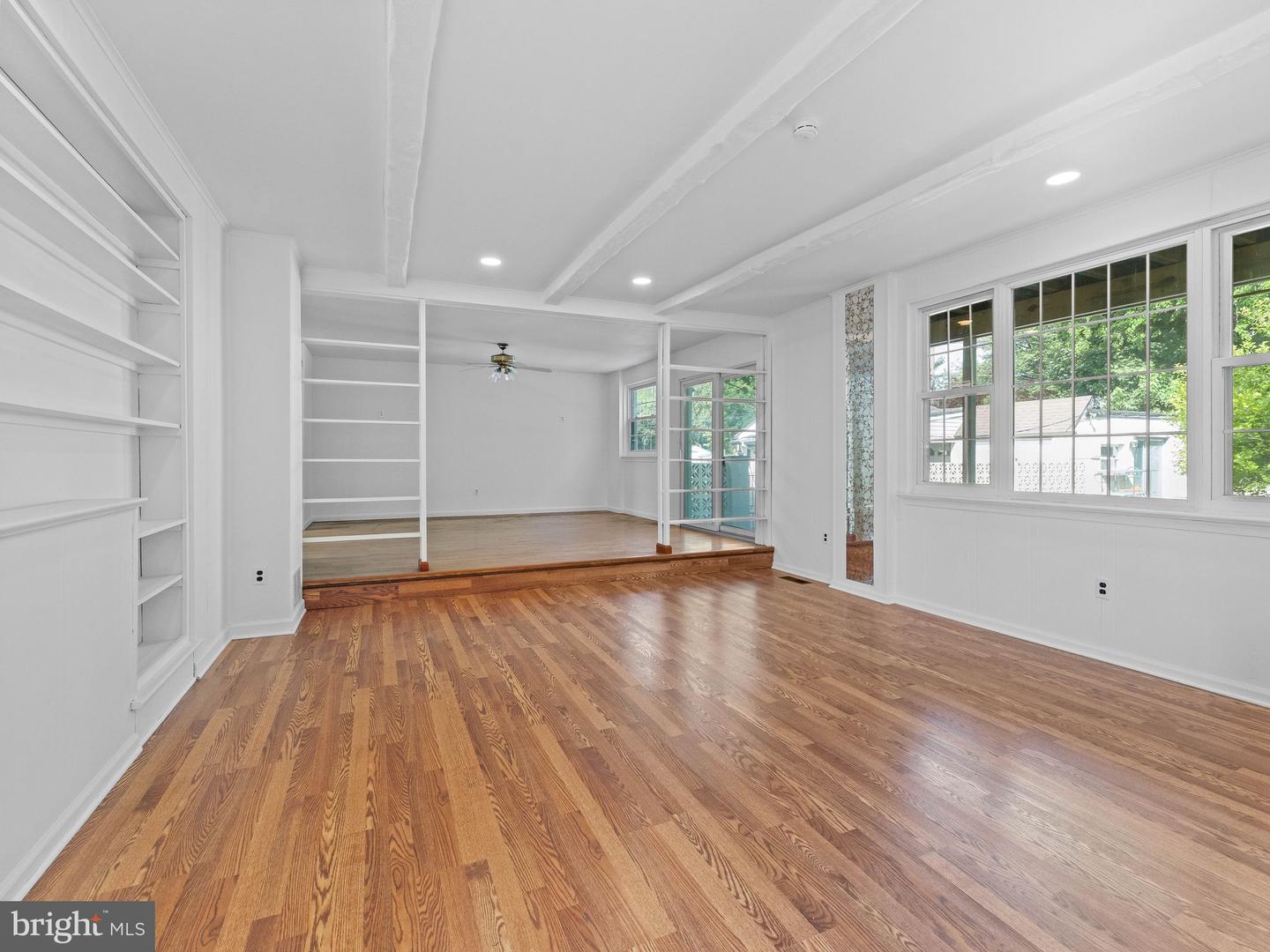 20 Davis Ave Property Photo 22