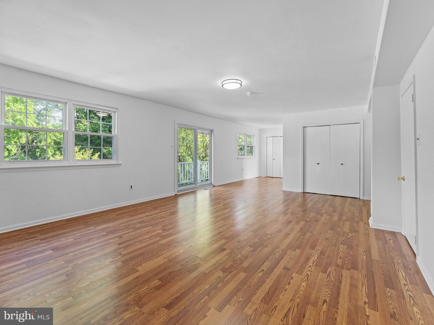 20 Davis Ave Property Photo 26
