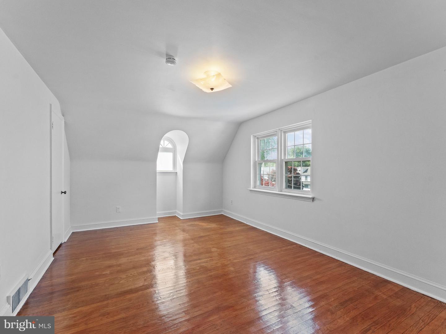 20 Davis Ave Property Photo 34