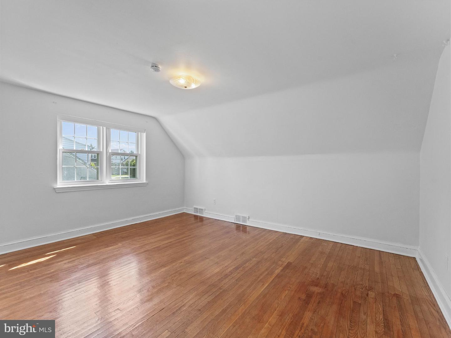 20 Davis Ave Property Photo 36